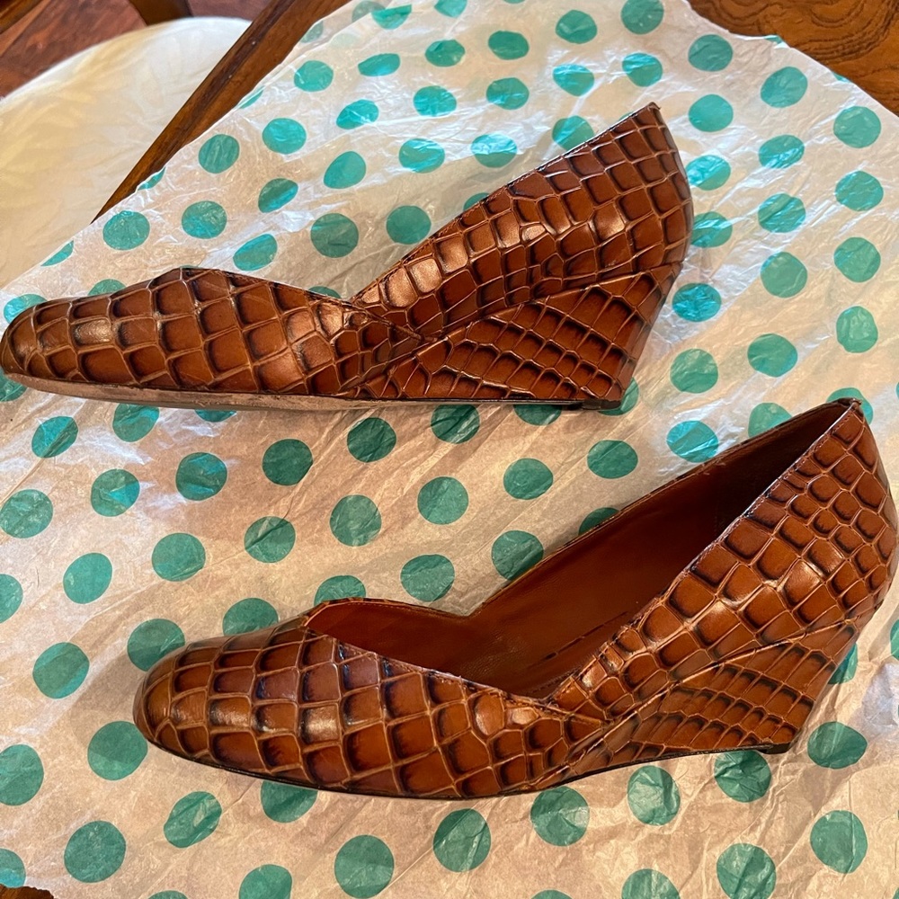 Johnston & Murphy wedges, all leather size 10